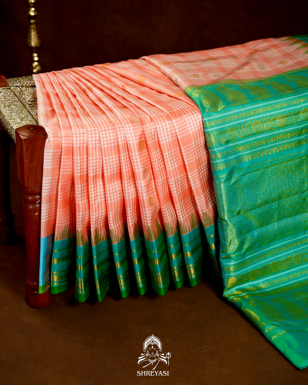Premium Handloom Pure Gadwal Silk Saree with Kuttu Korvai Border