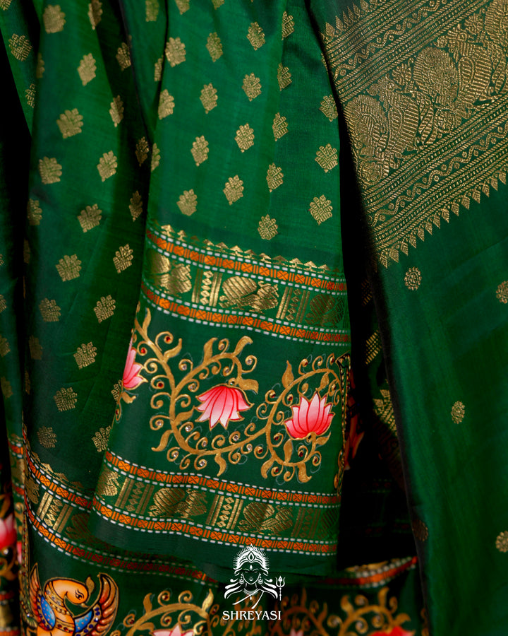 Handloom Pure Kanjivaram Silk Saree in Real Zari with Tanjore Kili and Kamalam Artwork