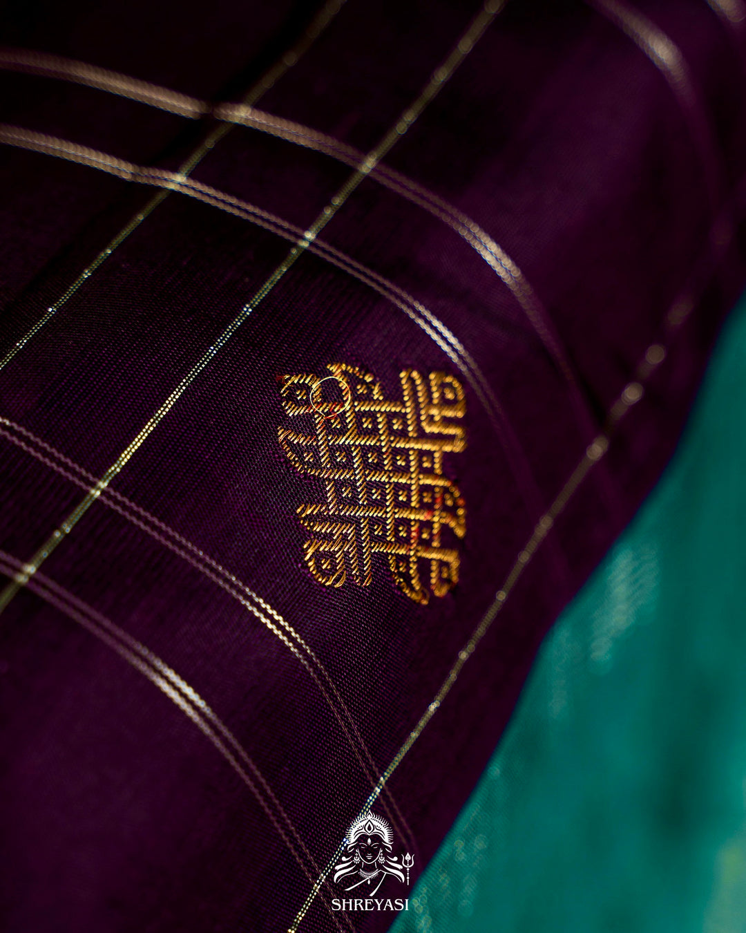 Handloom Pure Gadwal Silk Saree with Kuttu Korvai Border, Zari Checks & Traditional Motifs