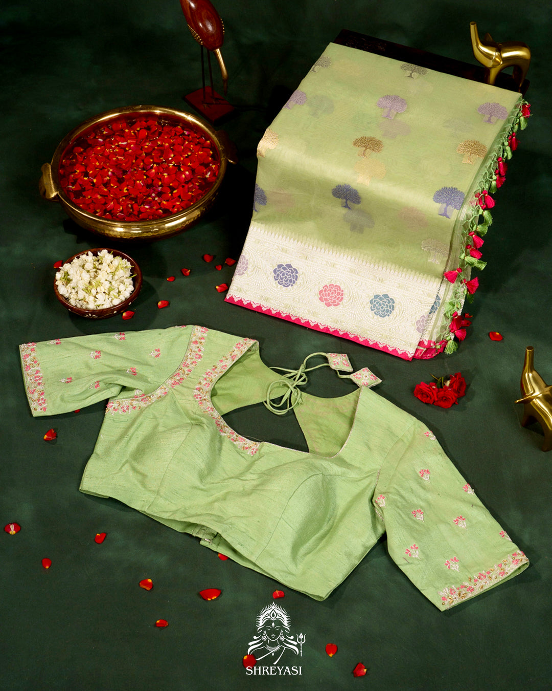 Handloom Pure Banarasi Ektara Kora Silk Saree with Meenakari Weaving & Embroidered Blouse
