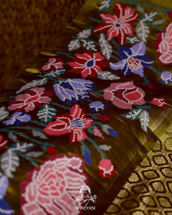 Handloom Pure Kanjivaram Silk Saree with Petit Point Embroidery
