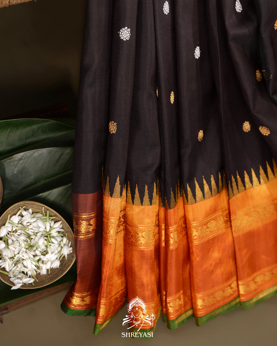 Tissue Gadwal Silk Saree with Kuttu Korvai Border and Contrast Silk Bhuti Blouse