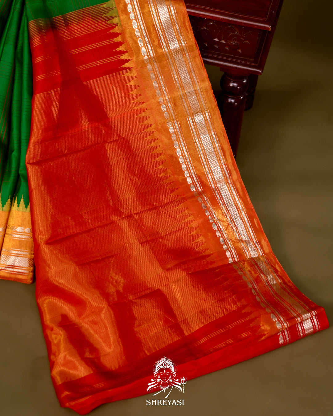 Gadwal Silk Saree with Tissue Border in Kuttu Korvai Weaving