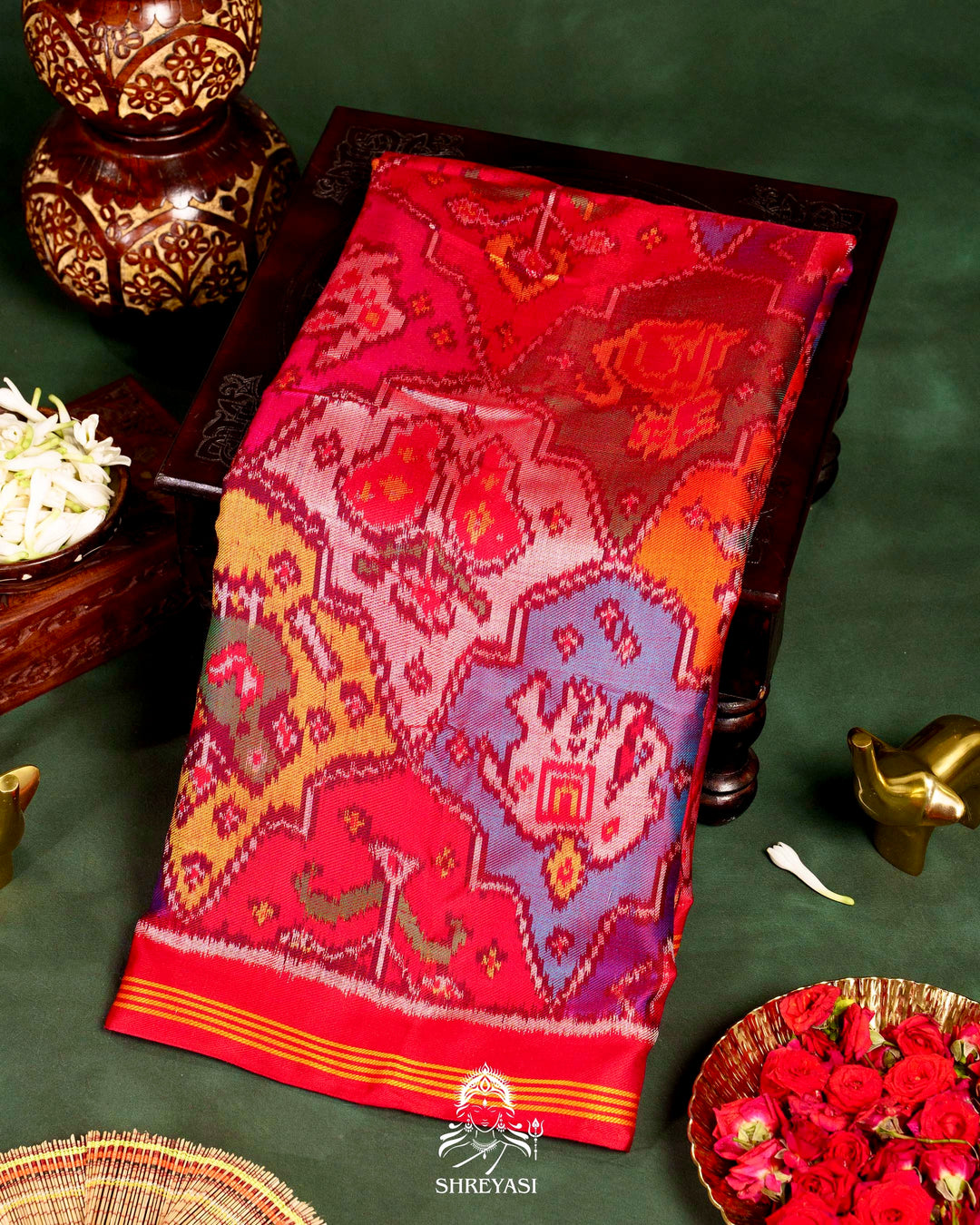 Multicoloured Handloom Pure Twill Patola Silk Saree