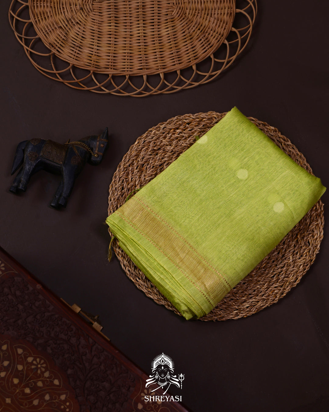 Handloom Pure Linen Saree with Zari Border