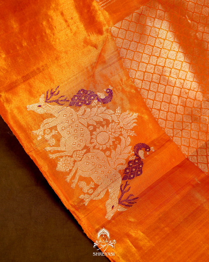 Handloom Pure Gadwal Silk Saree with Tissue Border & Contrast Full Bhuti Silk Blouse