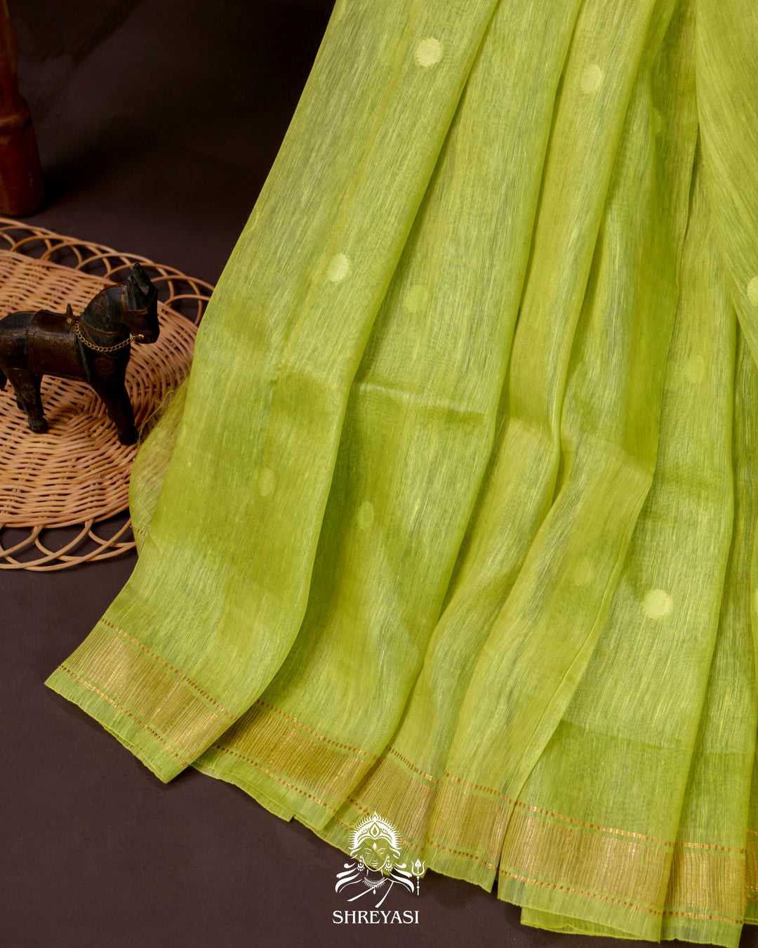 Handloom Pure Linen Saree with Zari Border