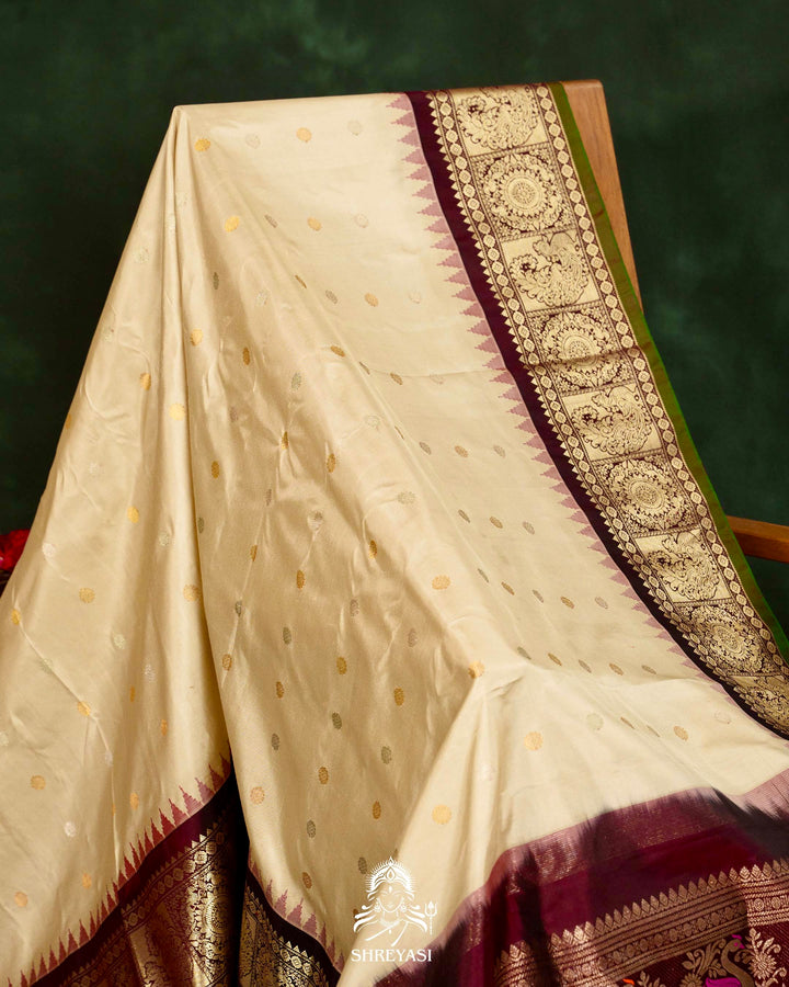 Handloom Pure Gadwal Silk Saree with Kuttu Borders, Rich Zari Weaving & Full Bhuti Blouse