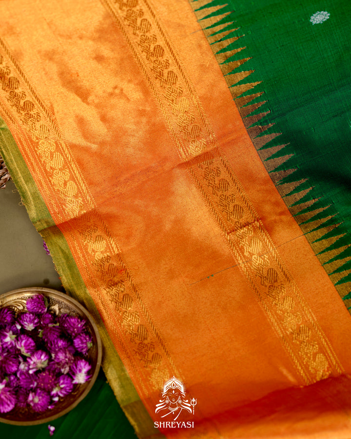 Handloom Pure Gadwal Silk Saree with Tissue Borders in Kuttu Korvai Weaving