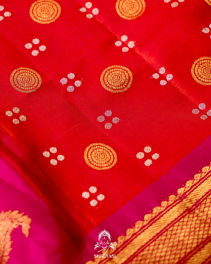Handloom Pure Gadwal Silk Saree with Contrast Full Bhuti Blouse