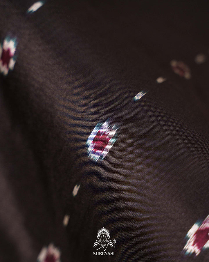 Handloom Pure Pochampally Ikkat Silk Saree with Kanchi Border
