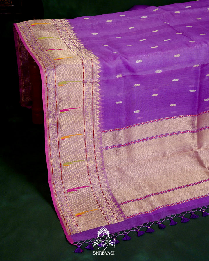 Handloom Pure Banarasi Kora Silk Saree with Kadwa Weaving and Hand Embroidered Maggam Work Blouse