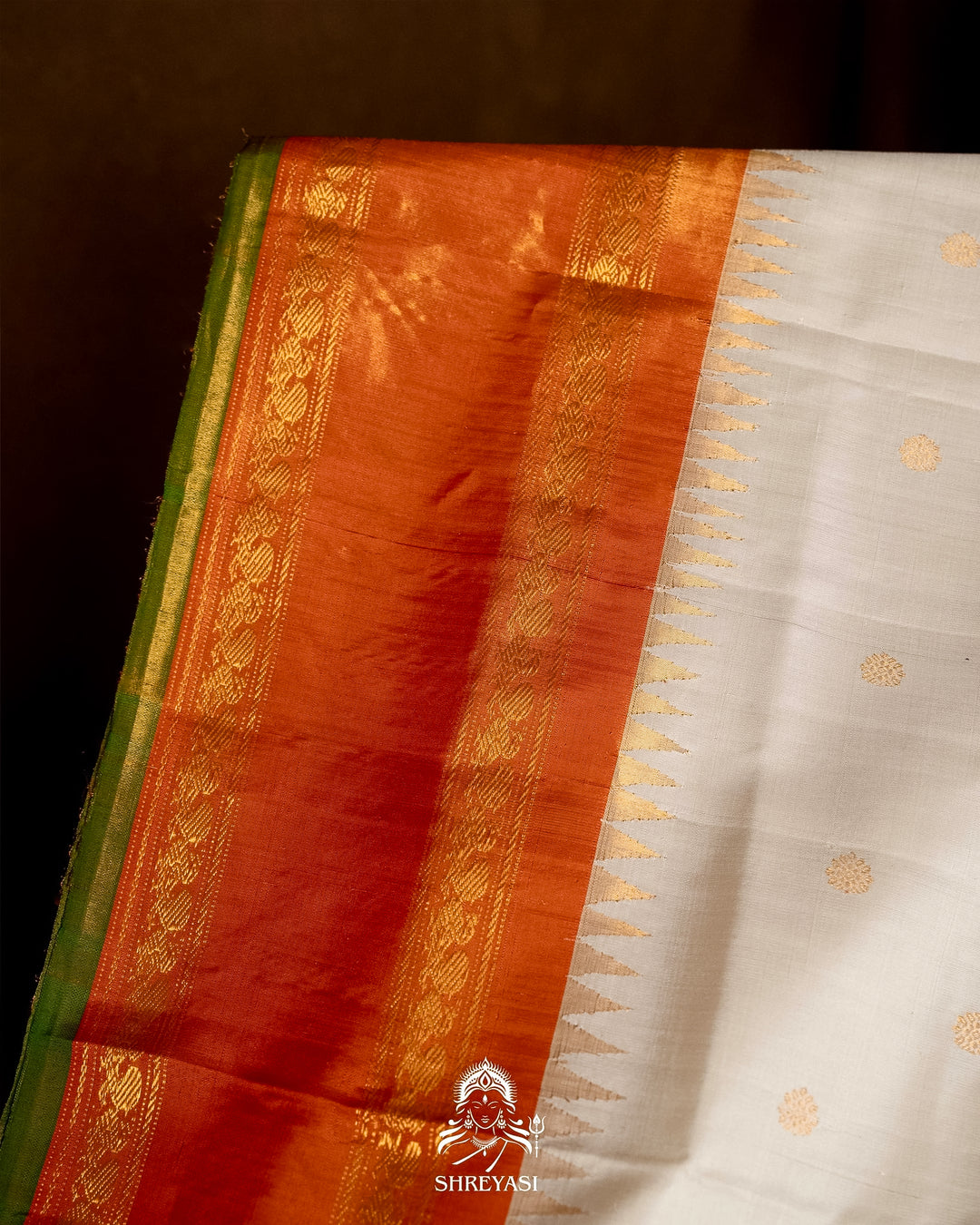 Handloom Pure Gadwal Silk Saree with Tissue Kuttu Border and full Bhuti Silk Blouse