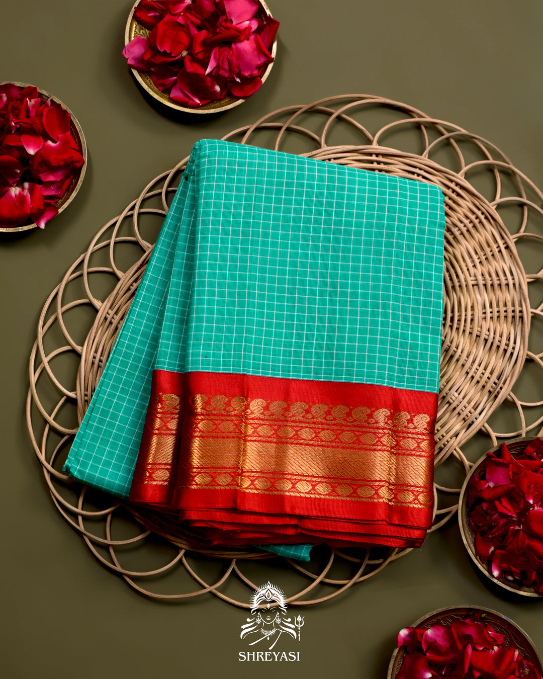Handloom Pure Gadwal Cotton Saree with Contrast Silk Border and Zari Pallu