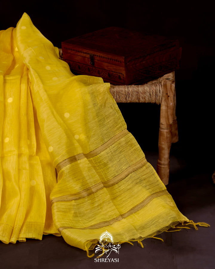 Handloom Pure Linen Saree with Zari Border