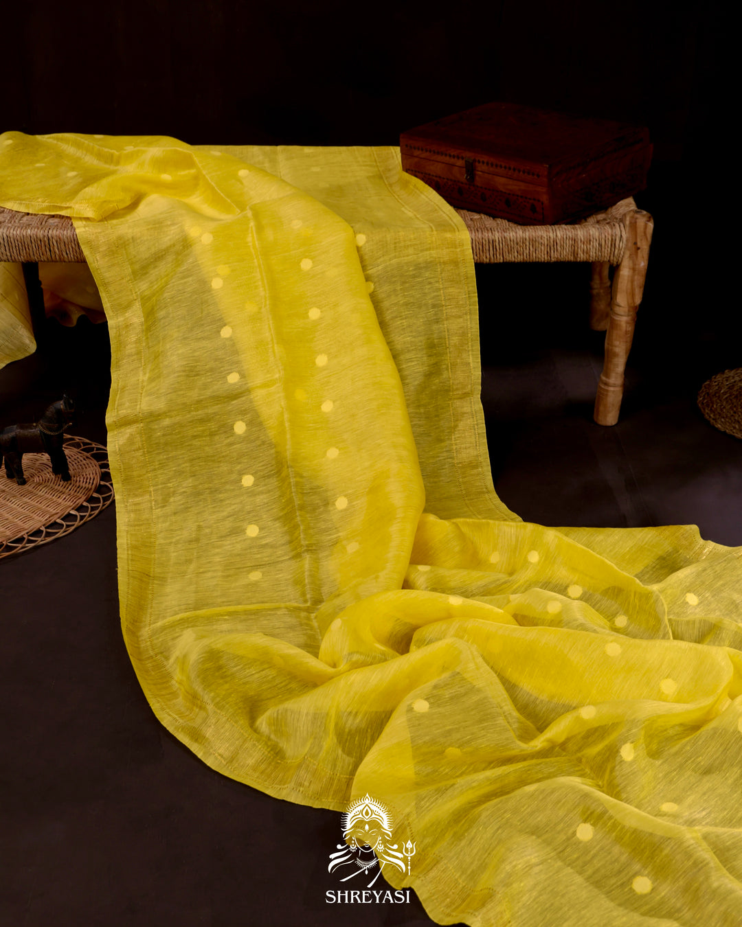 Handloom Pure Linen Saree with Zari Border