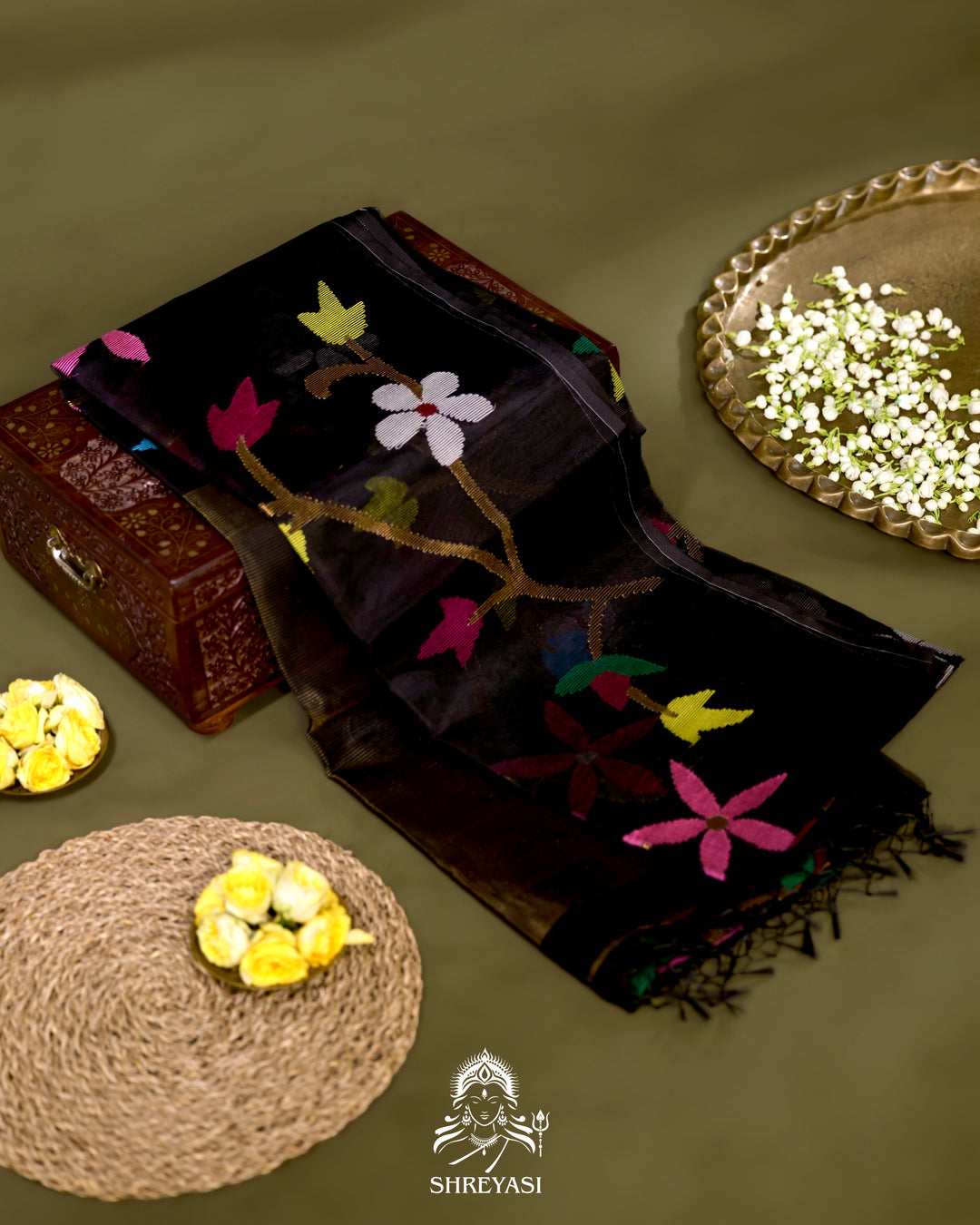 Handloom Pure Muslin Jamdani Saree in Full Jaal Needle Weaving