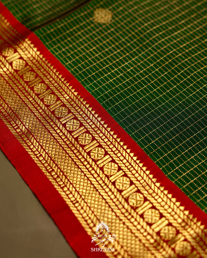 Kanjivaram Silk Saree with Real Zari and Vairoosi Weaving