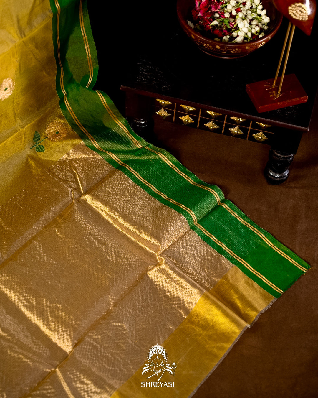 Handloom Pure Chanderi Pattu Silk Saree with Meena Buta and Contrast Pattu Border