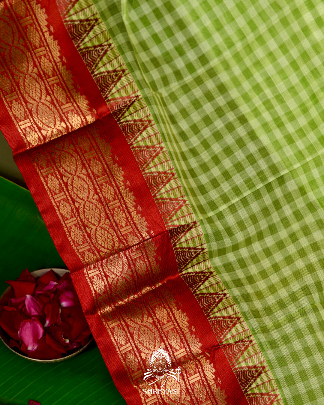 Handloom Pure Gadwal Cotton Saree with Contrast Silk Border and Zari Pallu