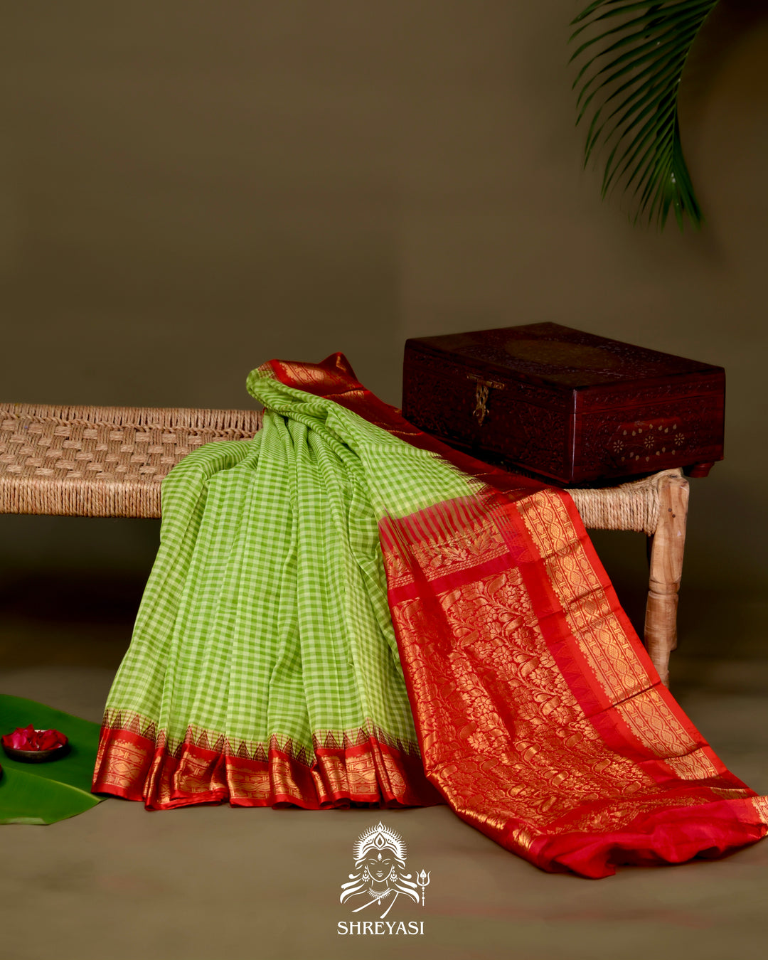 Handloom Pure Gadwal Cotton Saree with Contrast Silk Border and Zari Pallu