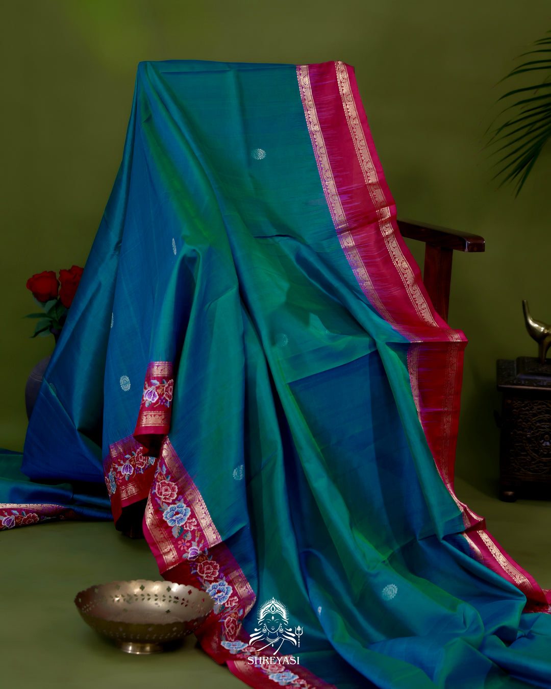Handloom Pure Kanjivaram Silk Saree with Petit Point Embroidered Borders