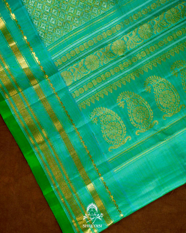 Premium Handloom Pure Gadwal Silk Saree with Kuttu Korvai Border