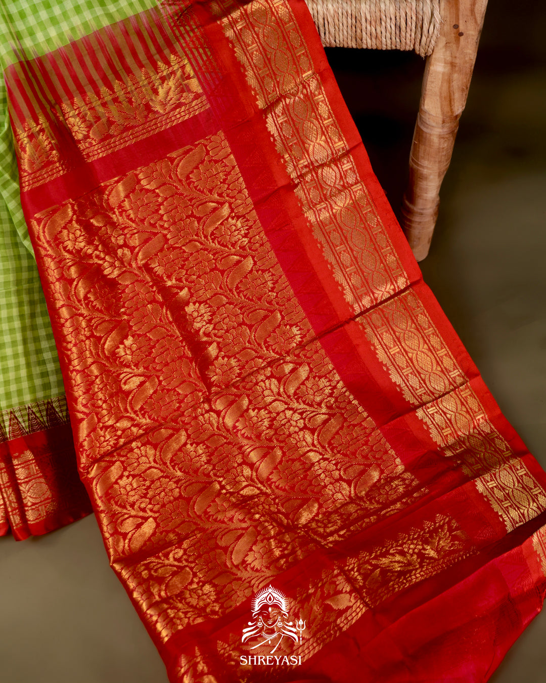 Handloom Pure Gadwal Cotton Saree with Contrast Silk Border and Zari Pallu