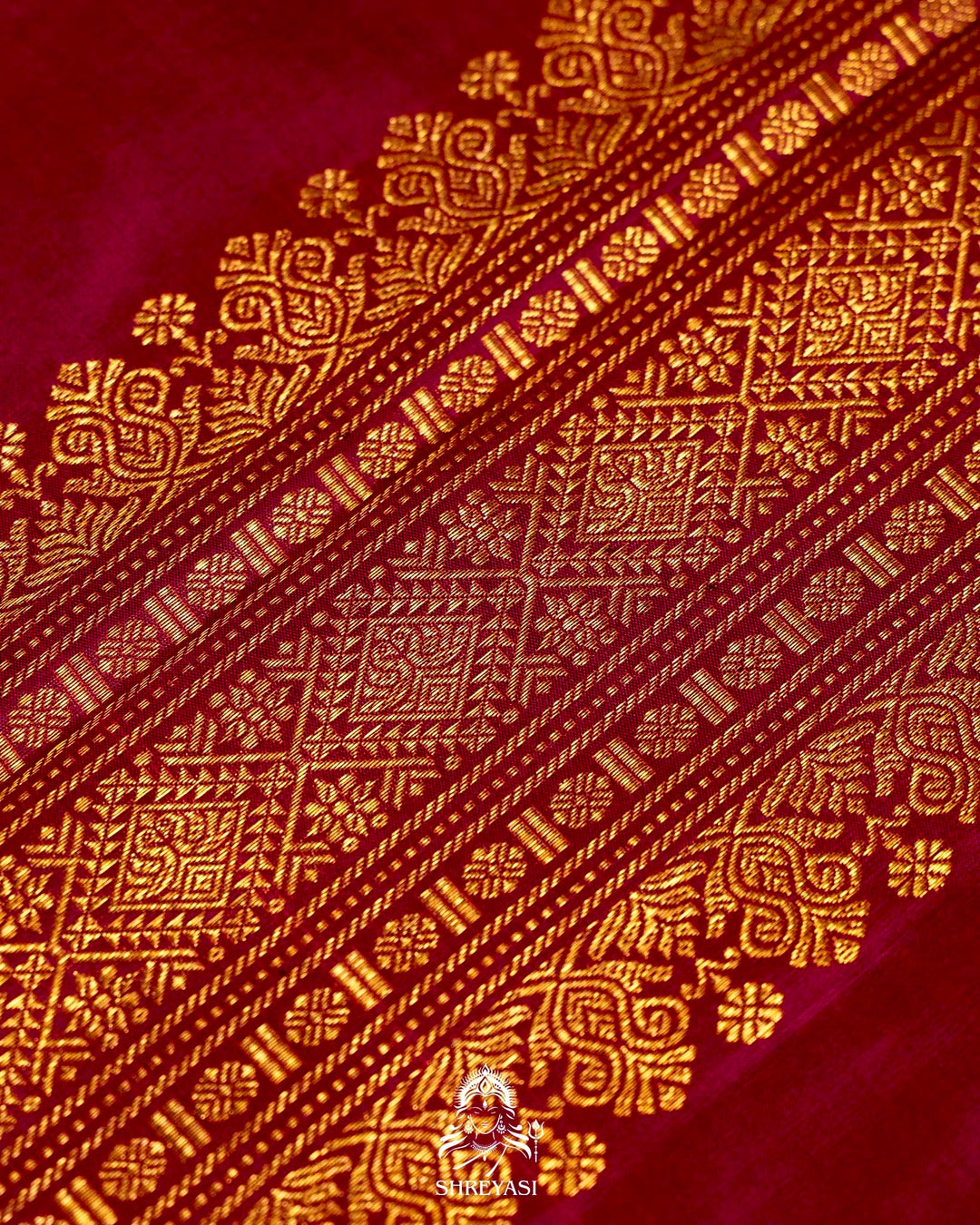 Handloom Pure Kanjivaram Silk Sarees with Real Zari and Hand Painted Tanjore Art