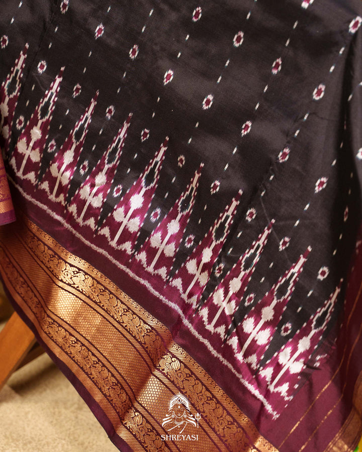 Handloom Pure Pochampally Ikkat Silk Saree with Kanchi Border