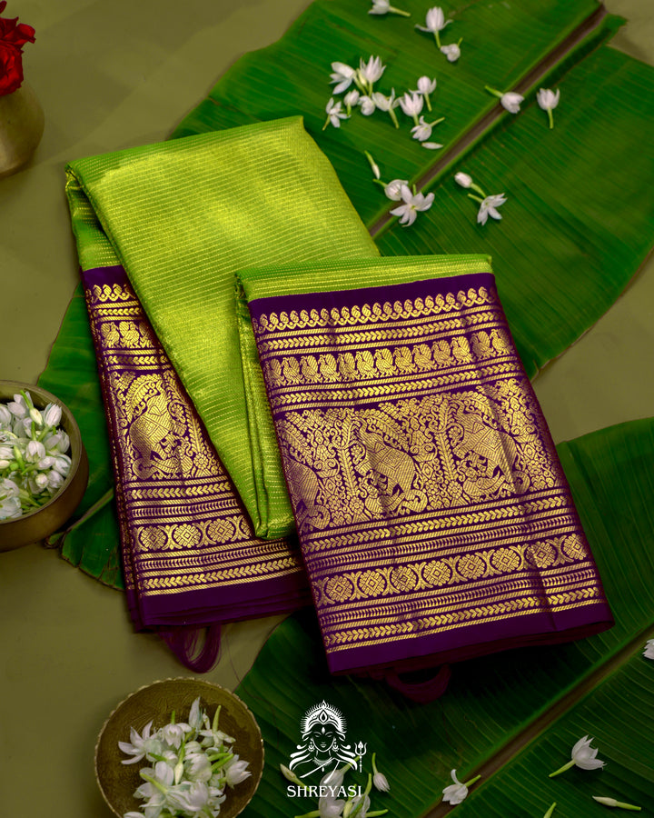 Kanjivaram Silk Saree With Real Zari in Vairoosi Weaving