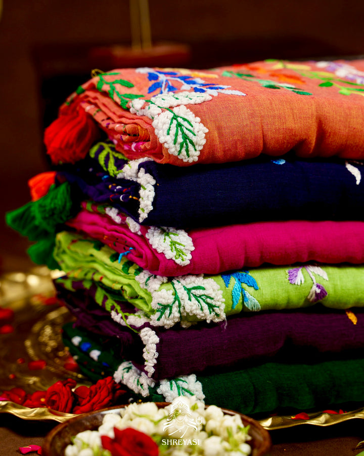 Handwoven Pure Mul Cotton Saree with Thread Embroidery
