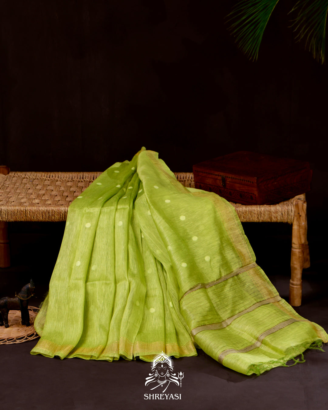 Handloom Pure Linen Saree with Zari Border