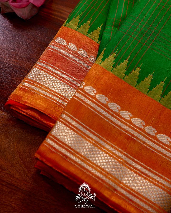Gadwal Silk Saree with Tissue Border in Kuttu Korvai Weaving