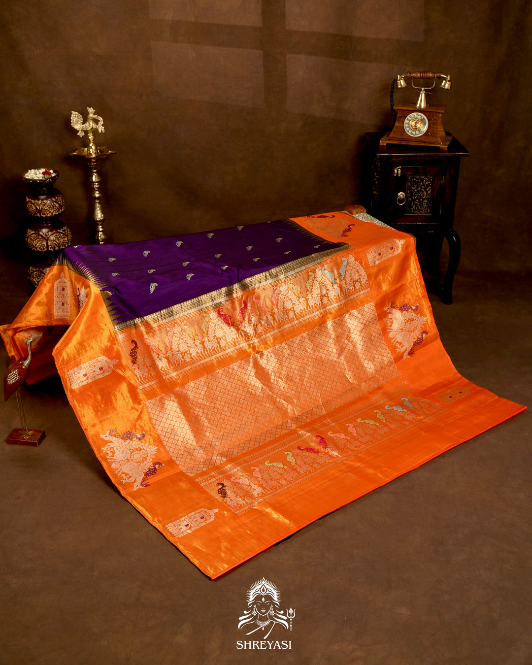 Handloom Pure Gadwal Silk Saree with Tissue Border & Contrast Full Bhuti Silk Blouse