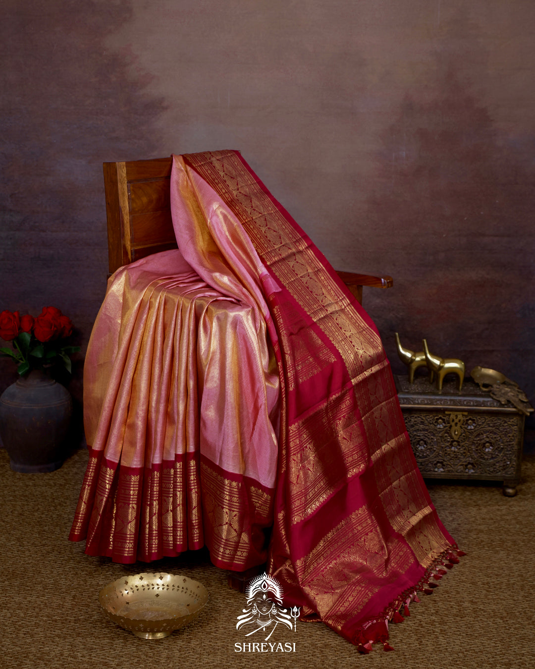 Handloom Pure Kanjivaram Tissue Silk Saree in Vairoosi Weaving with Real Zari