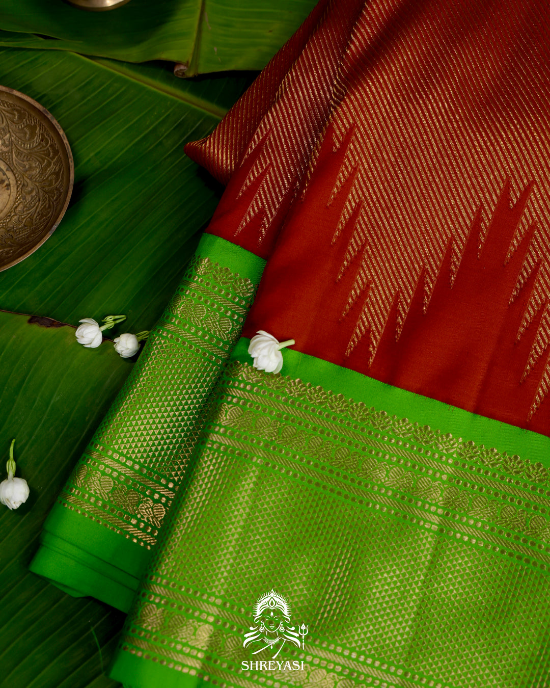 Handloom Pure Kanjivaram Silk Saree with Ettu Kol Weaving and Kuttu Korvai Border in Real Double Zari