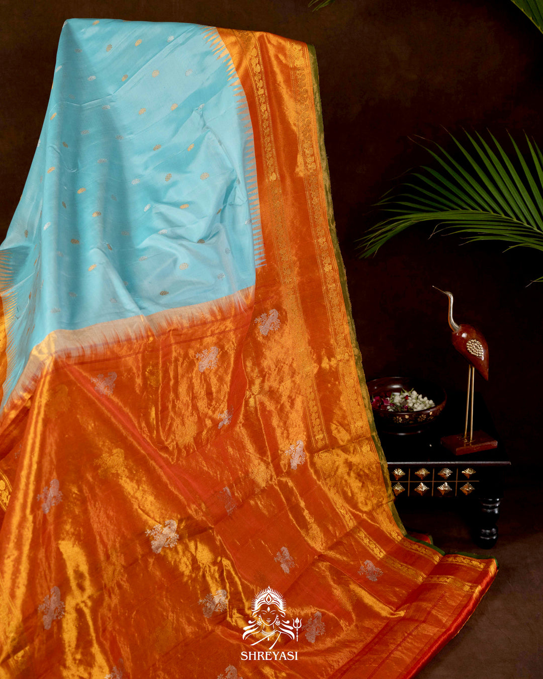 Handloom Pure Gadwal Silk Saree with Tissue Kuttu Border and full Bhuti Silk Blouse