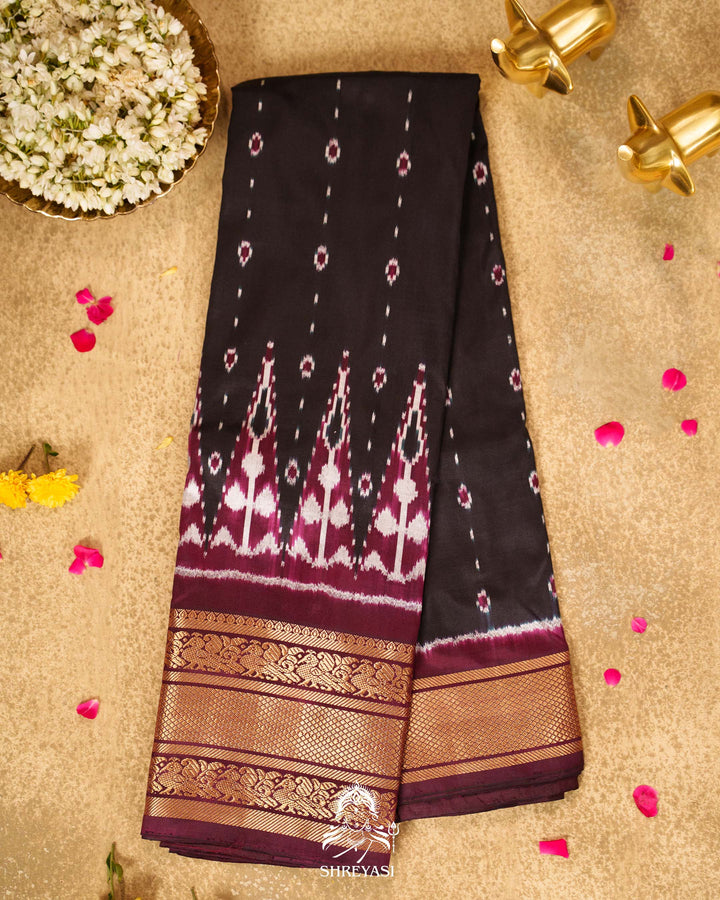 Handloom Pure Pochampally Ikkat Silk Saree with Kanchi Border