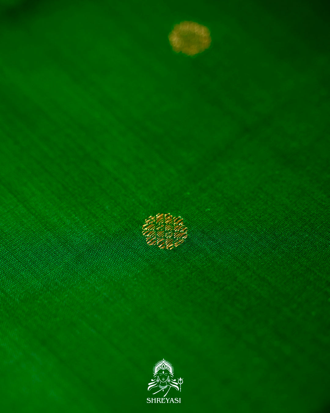 Handloom Pure Kanjivaram Silk Saree in Real Zari in Emerald Green with Kumkum Red Korvai Border