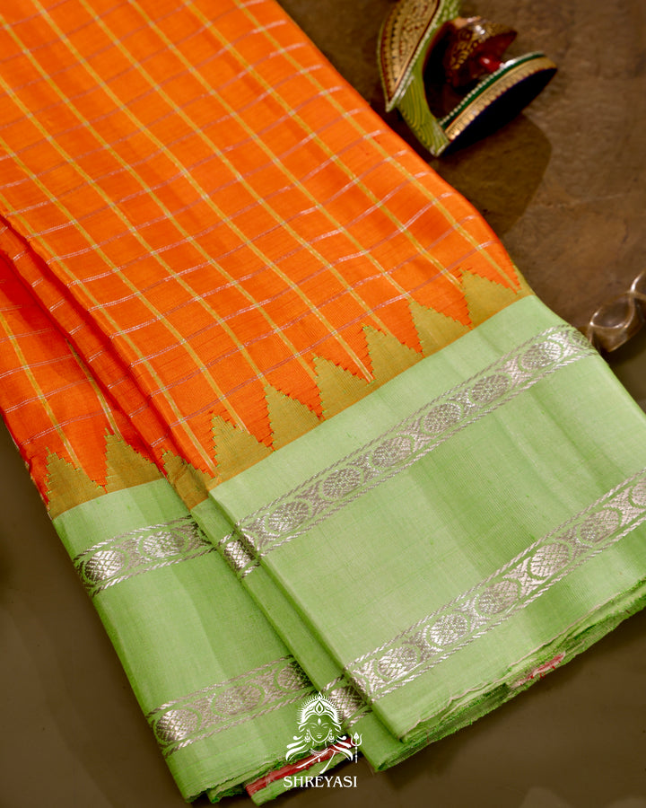 Gadwal Silk Saree with Kuttu Korvai Border