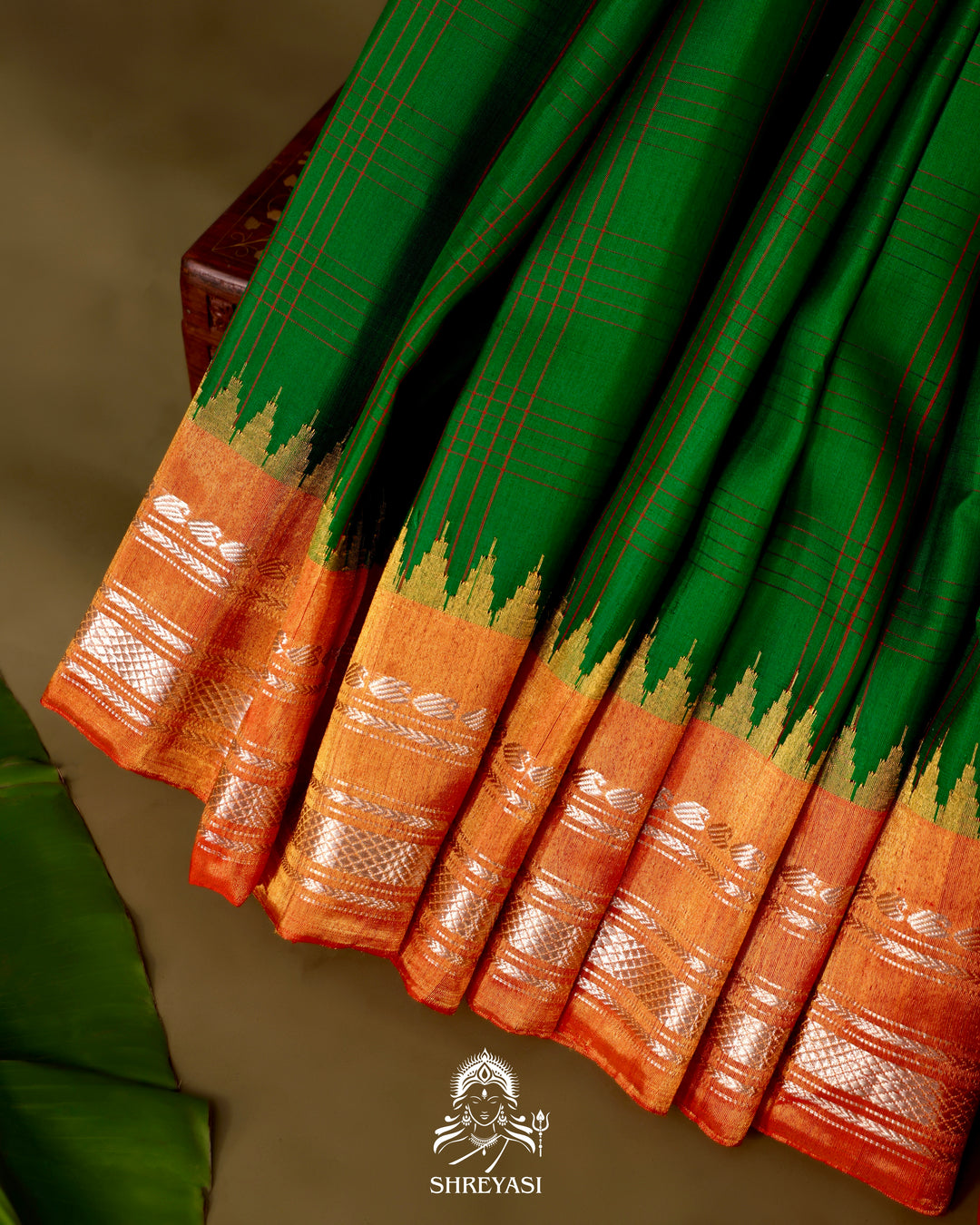 Gadwal Silk Saree with Tissue Border in Kuttu Korvai Weaving