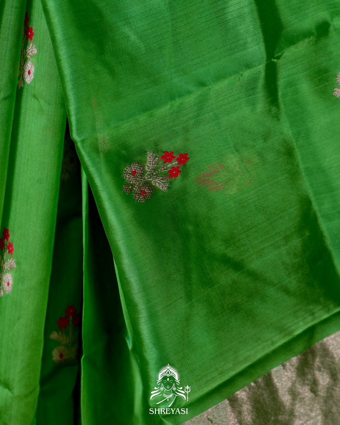 Handloom Pure Chanderi Soft Pattu Silk Saree with Meenakari Bhutis