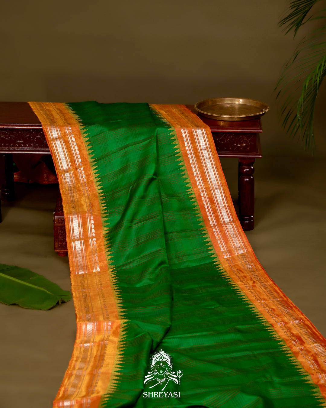 Gadwal Silk Saree with Tissue Border in Kuttu Korvai Weaving