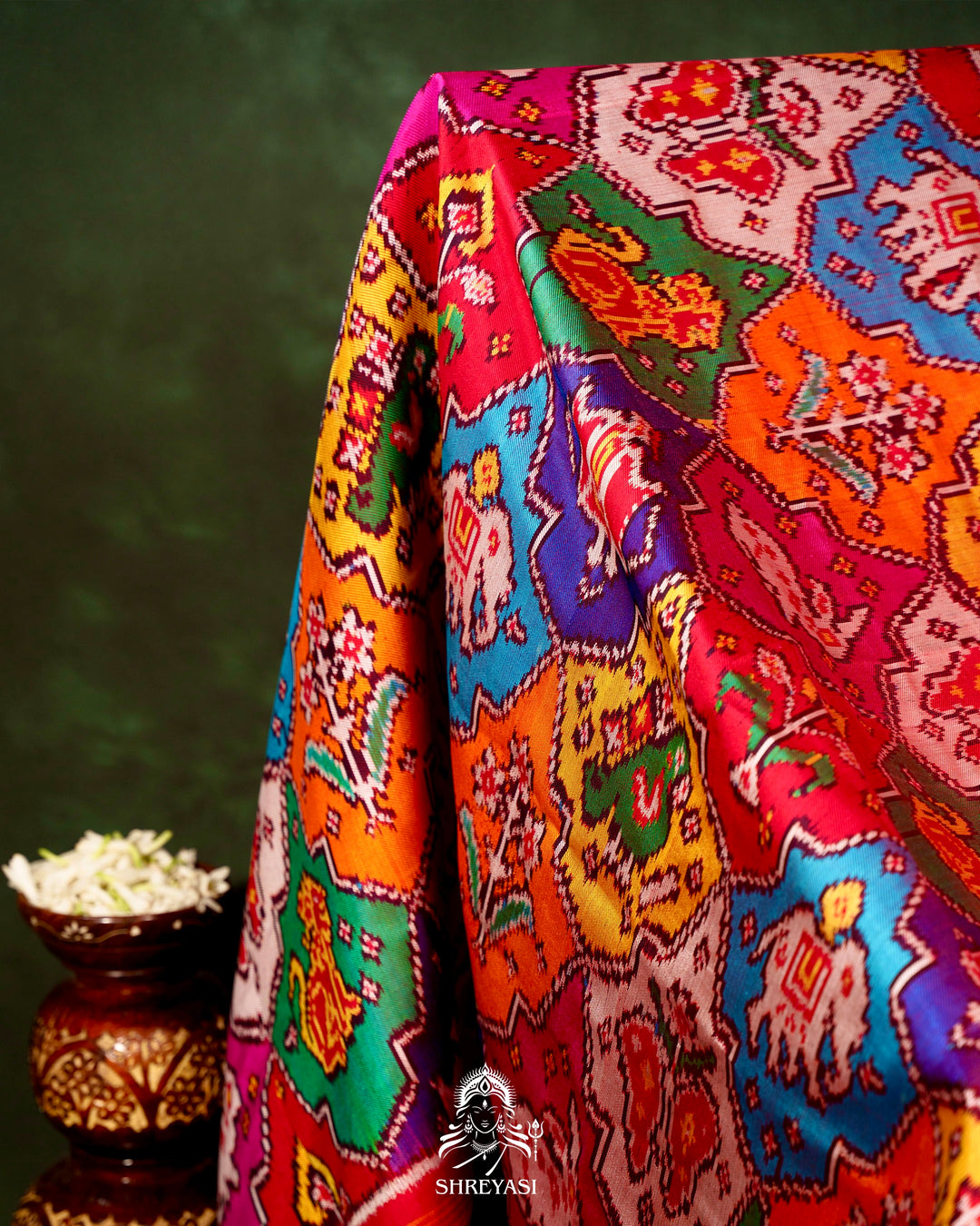 Multicoloured Handloom Pure Twill Patola Silk Saree