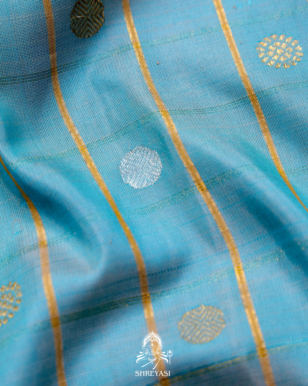 Handloom Pure Gadwal Silk Saree with Kuttu Korvai Border and Zari Peacock Motifs