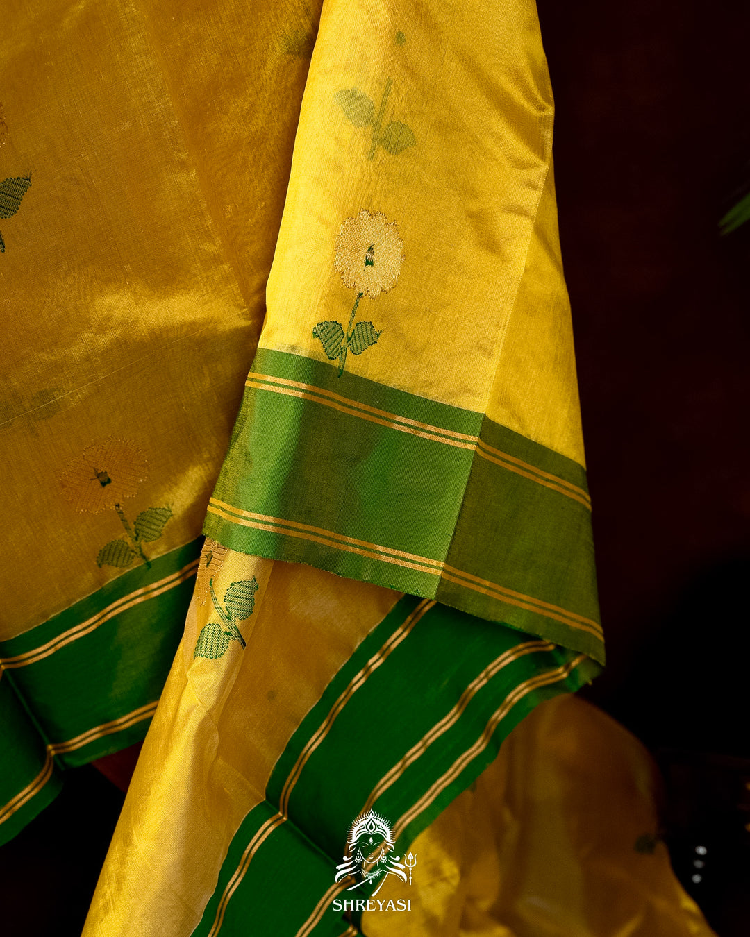 Handloom Pure Chanderi Pattu Silk Saree with Meena Buta and Contrast Pattu Border