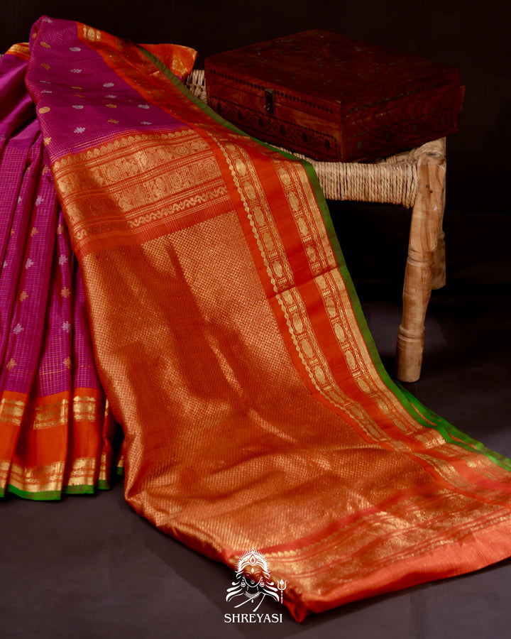Handloom Pure Gadwal Silk Saree with Kuttu Korvai Border