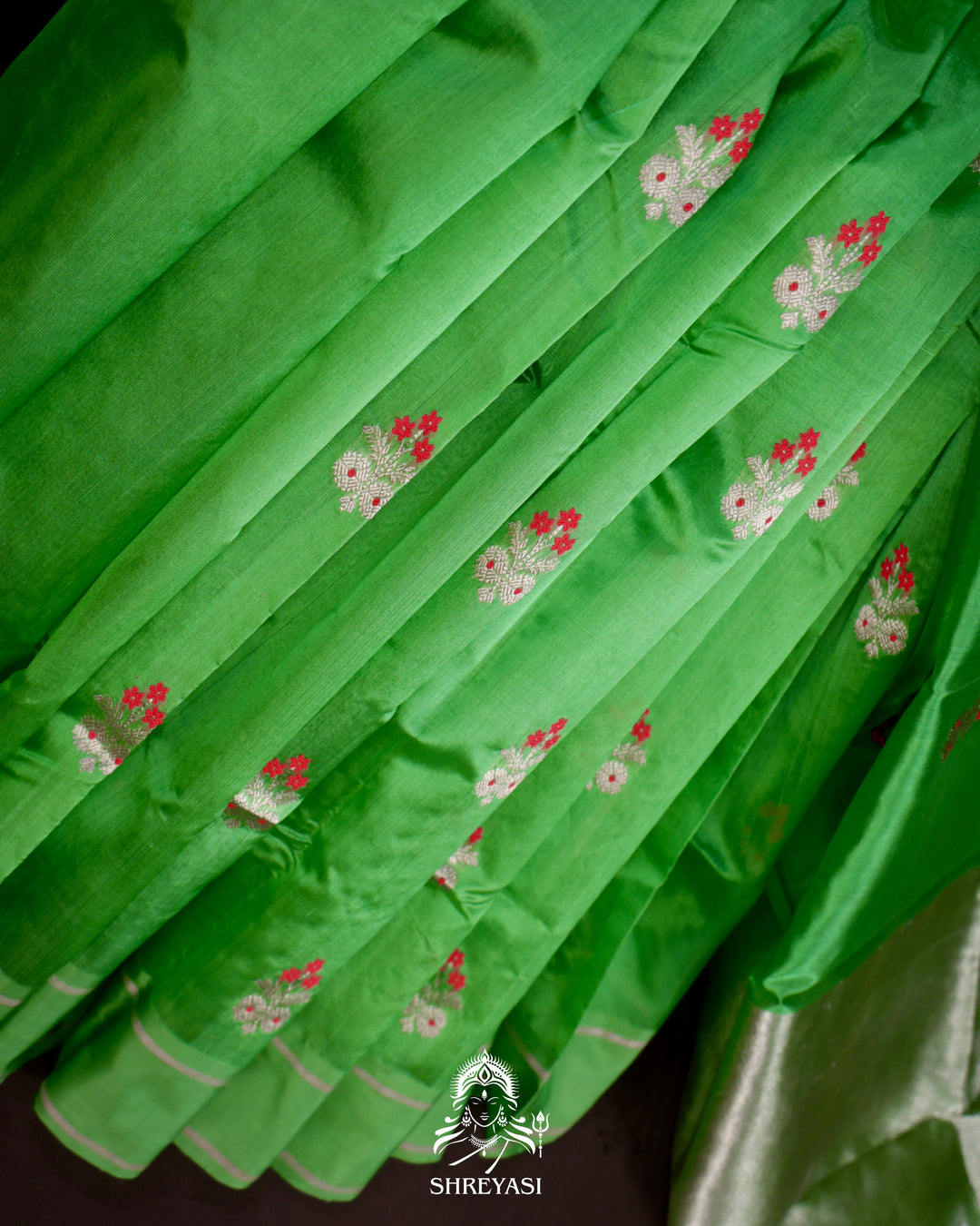 Handloom Pure Chanderi Soft Pattu Silk Saree with Meenakari Bhutis