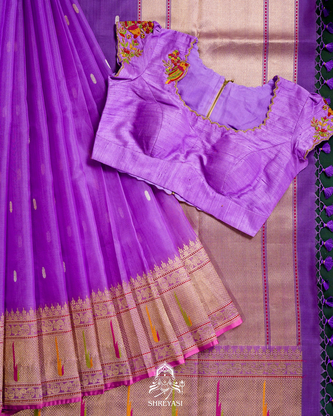 Handloom Pure Banarasi Kora Silk Saree with Kadwa Weaving and Hand Embroidered Maggam Work Blouse